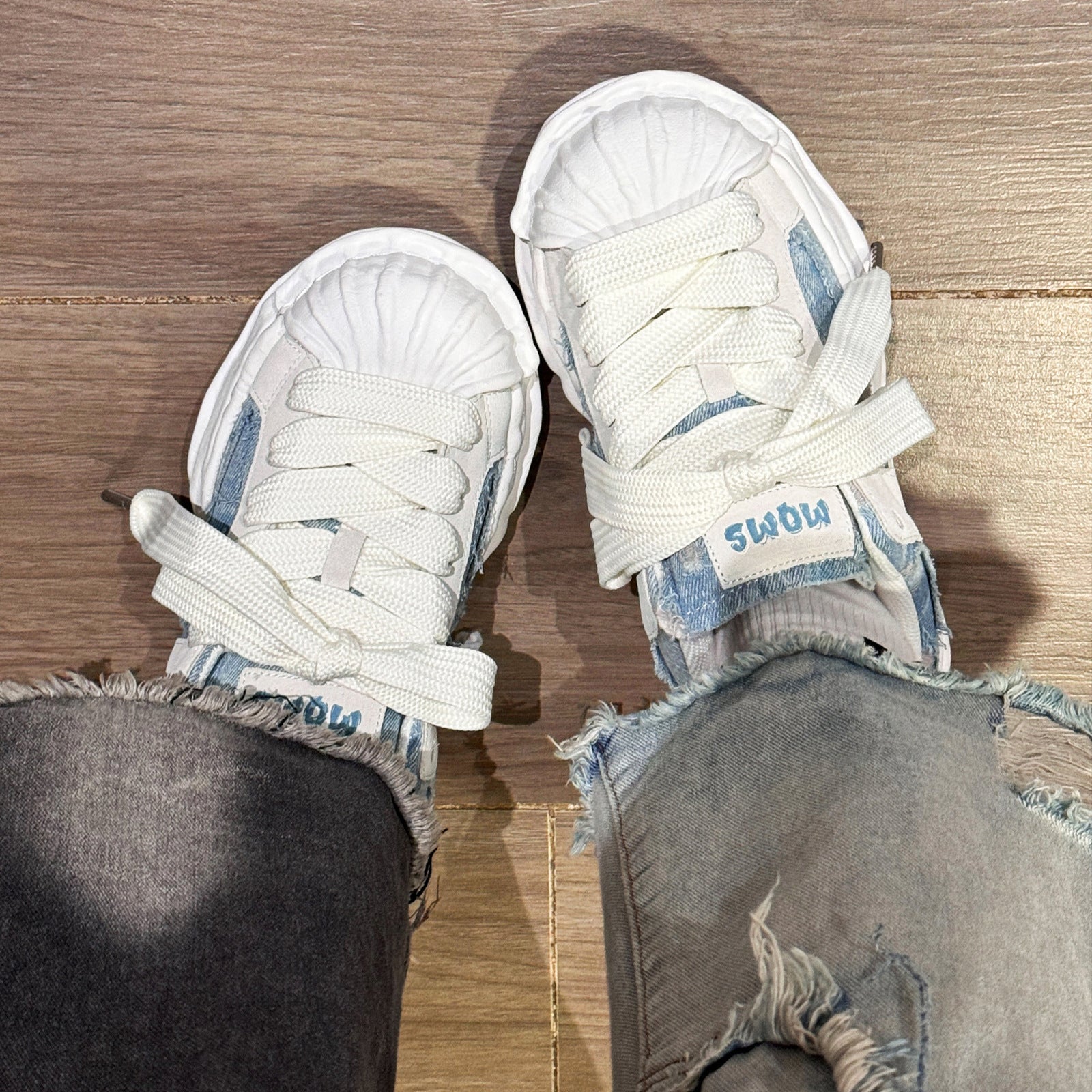 Destruction aesthetics, deconstruction, dissolving shoes, washed denim, old shoes, trendy shoes, unisex, men's shoes