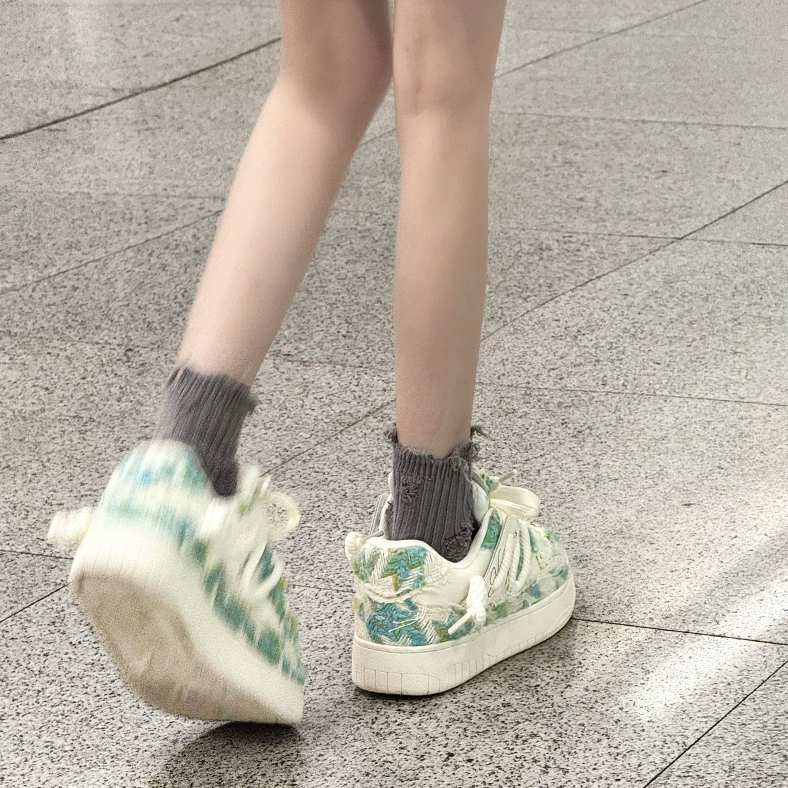 Destruction aesthetics series designer style small Chanel style bread shoes sneakers men's shoes unisex fashion shoes