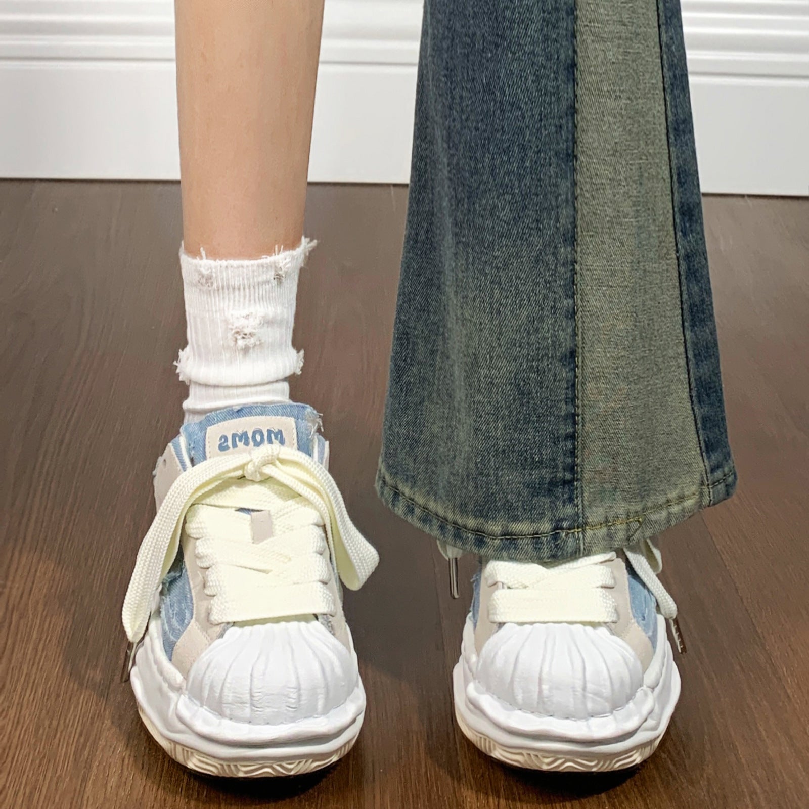 Destruction aesthetics, deconstruction, dissolving shoes, washed denim, old shoes, trendy shoes, unisex, men's shoes